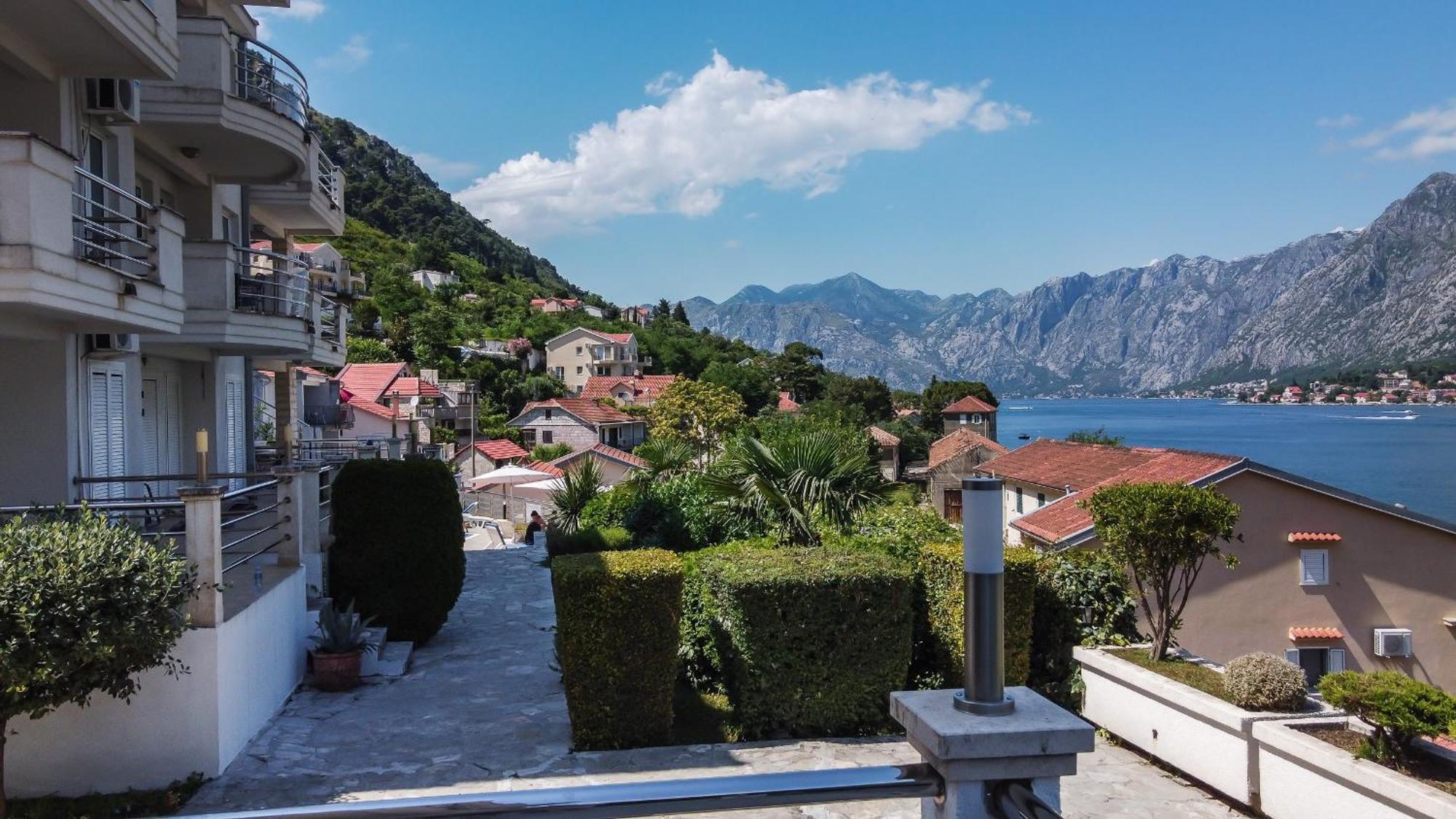 Chillout Apartment In Kotor Bay Exterior foto