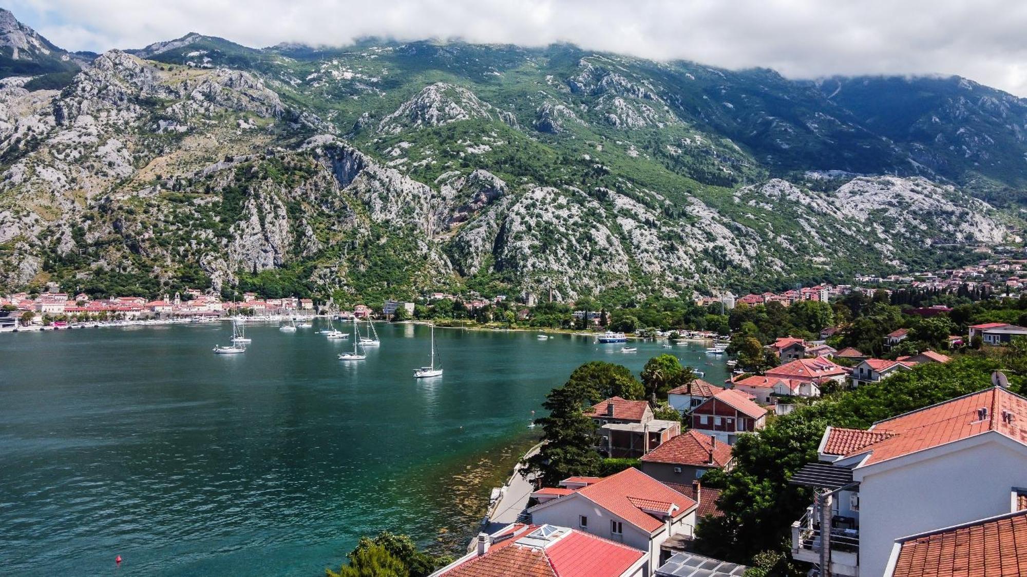 Chillout Apartment In Kotor Bay Exterior foto