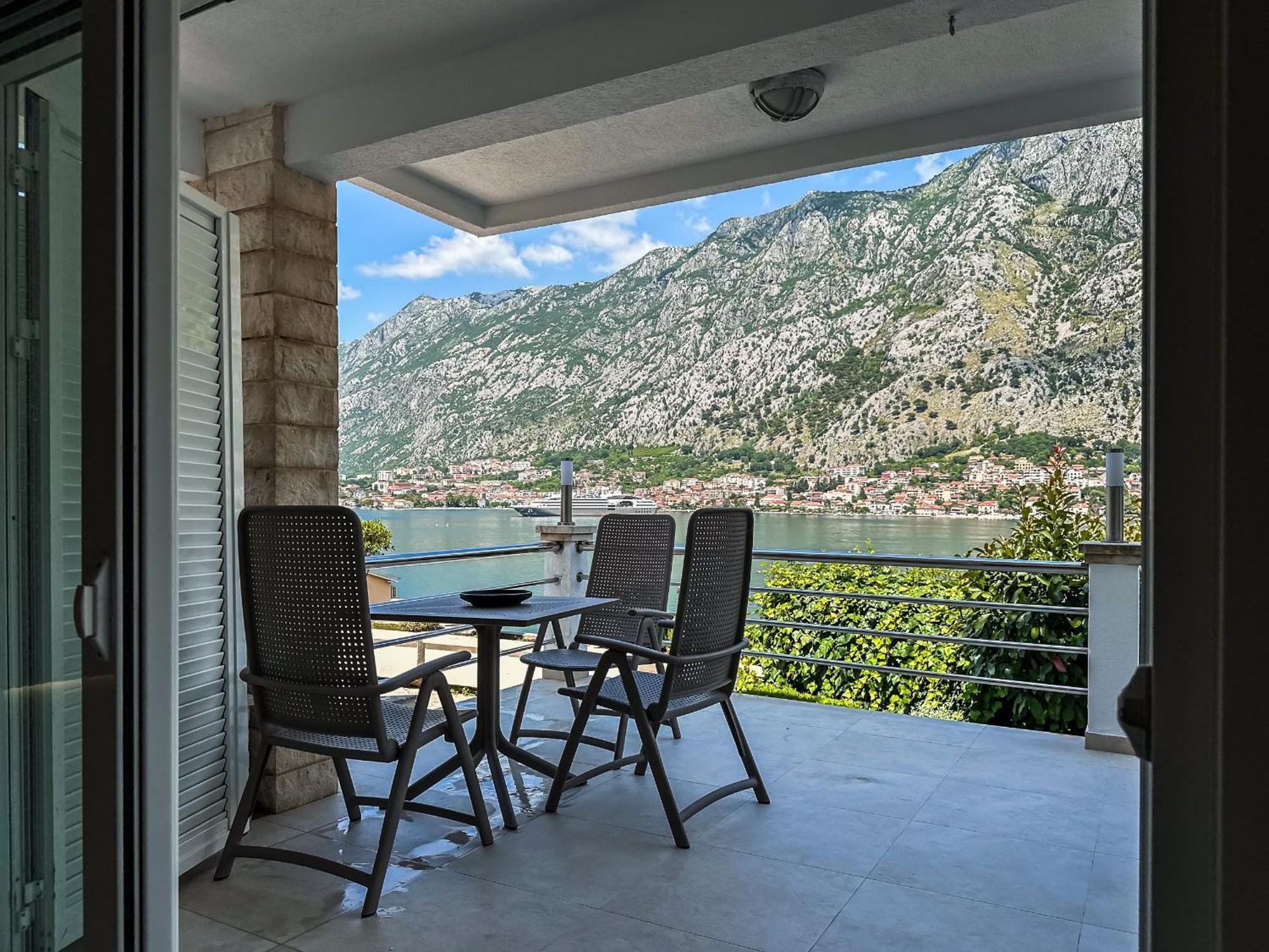 Chillout Apartment In Kotor Bay Exterior foto